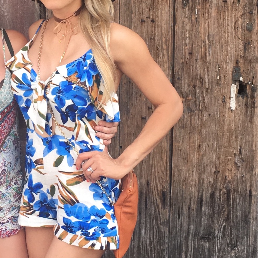 🖤 linen Floral romper